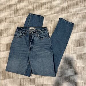 Abercrombie and Fitch 90s Straight Ultra High Rise Jeans